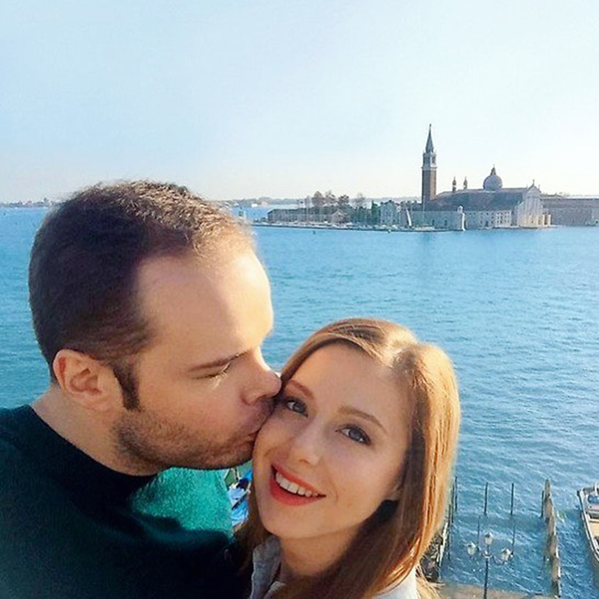 Юлия савичева фото с мужем