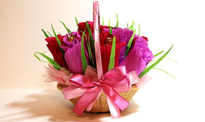 Подарок на День учителя: цветы из конфет своими руками