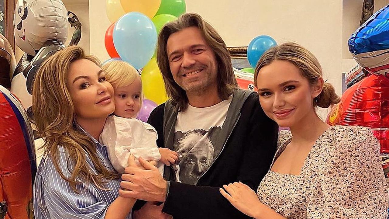 Дмитрий маликов фото с женой и детьми