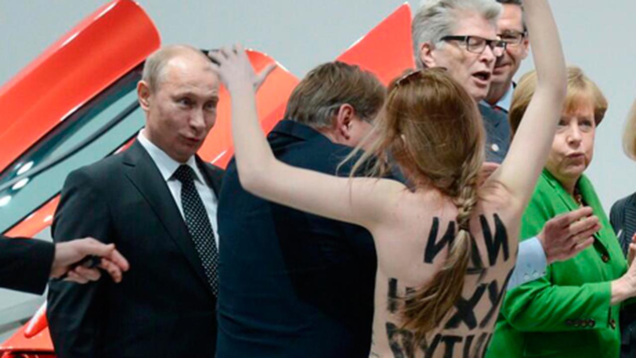 Путину понравилась голая акция девушек из FEMEN - Страсти