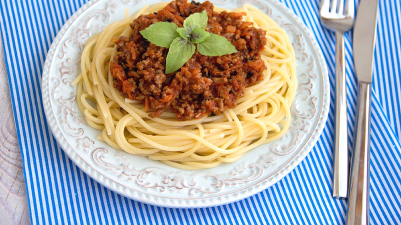 Спагетти болоньезе с фаршем пошаговый