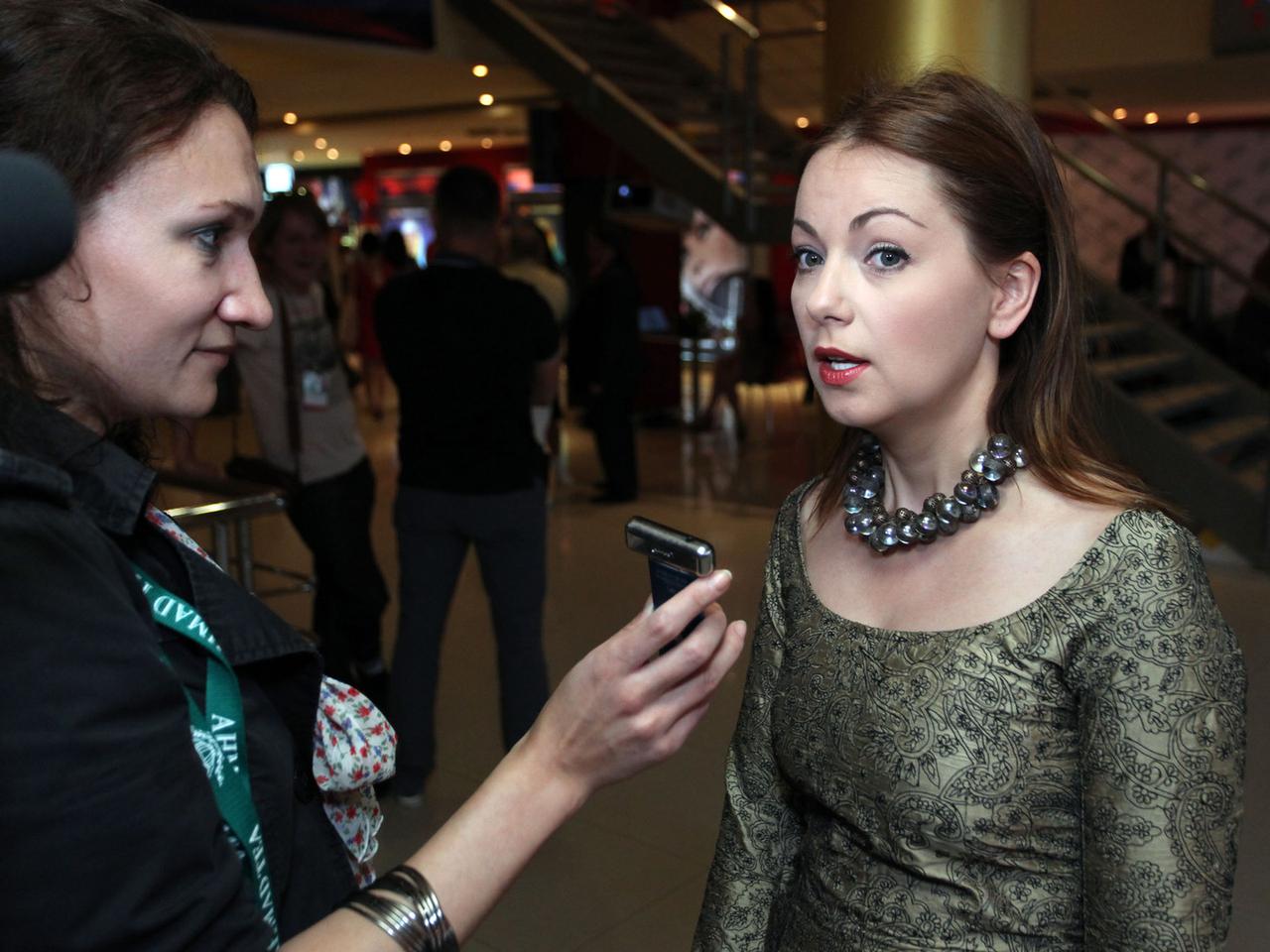 48-летняя актриса Ольга Будина объяснила решение побриться наголо - Страсти