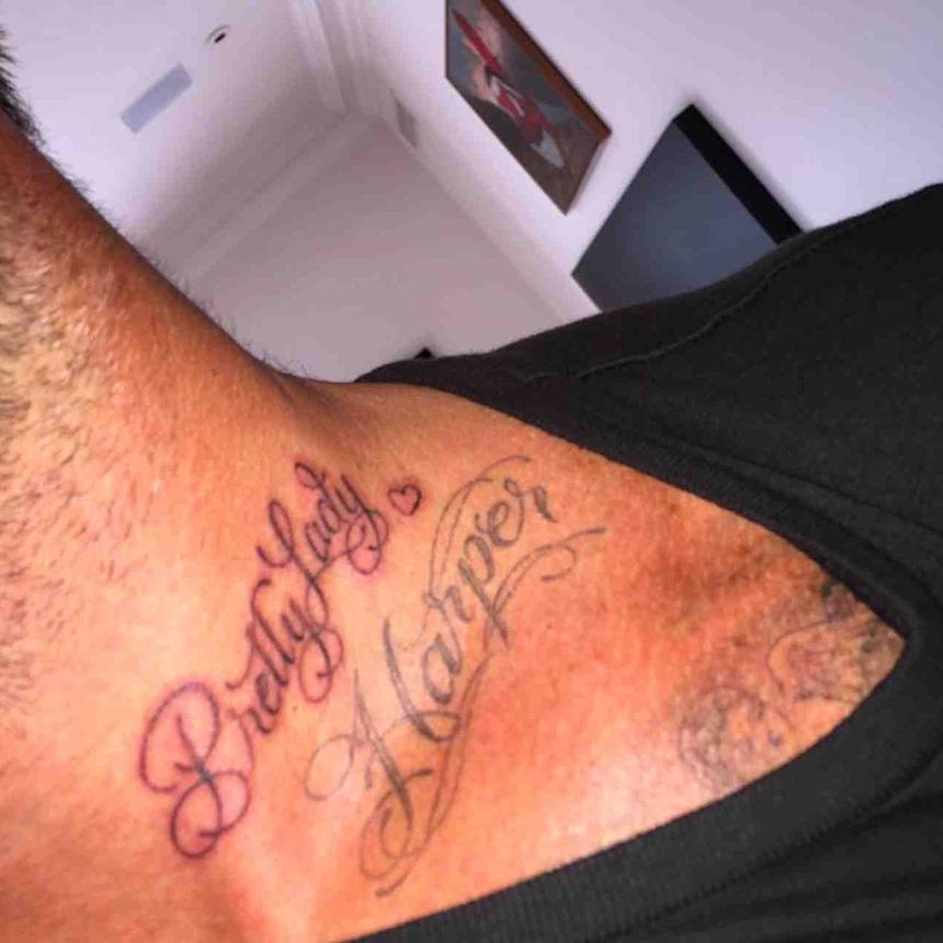 В Швеции мать изменила имя сына из-за ошибки в татуировке