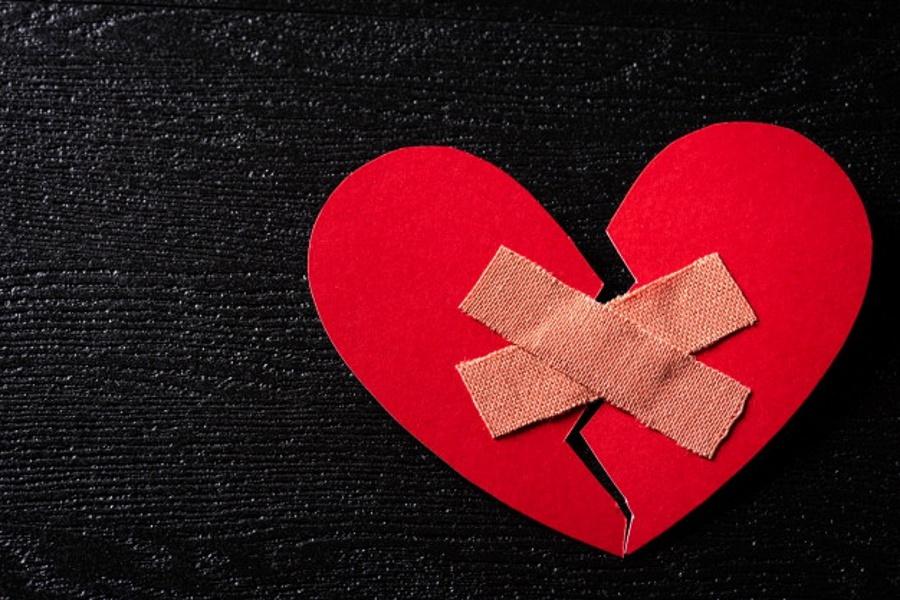 Пять стадий недоверия и как оно разрушает ваши отношения
