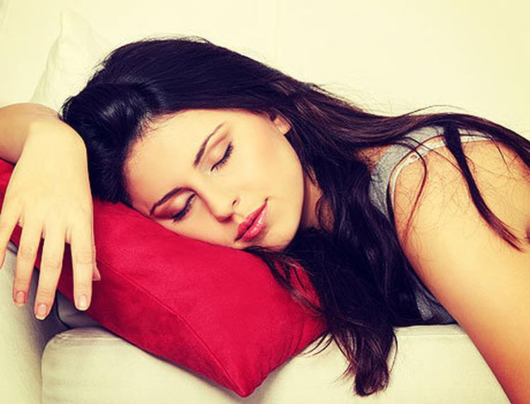Позы для сна и их значение для здоровья – полезные позы. блог BlueSleep