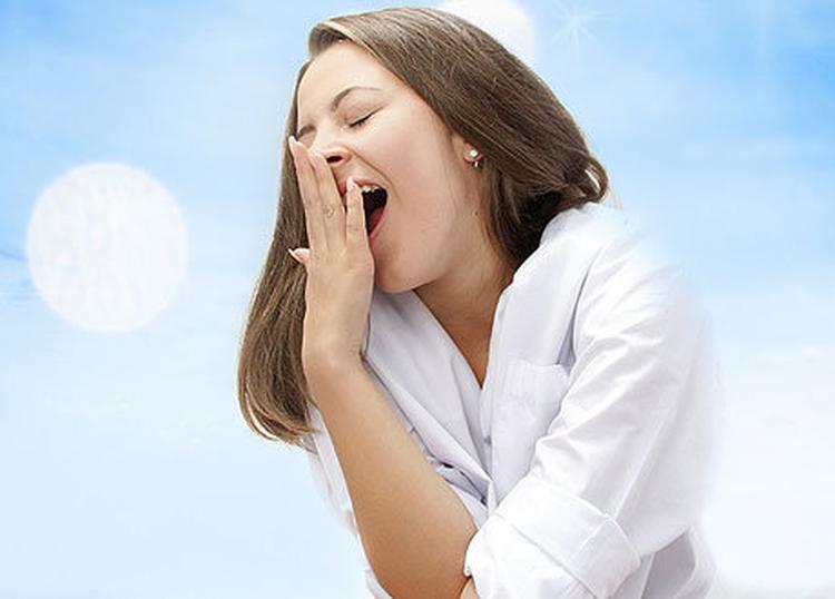 Для чего мы зеваем и почему это так заразительно?