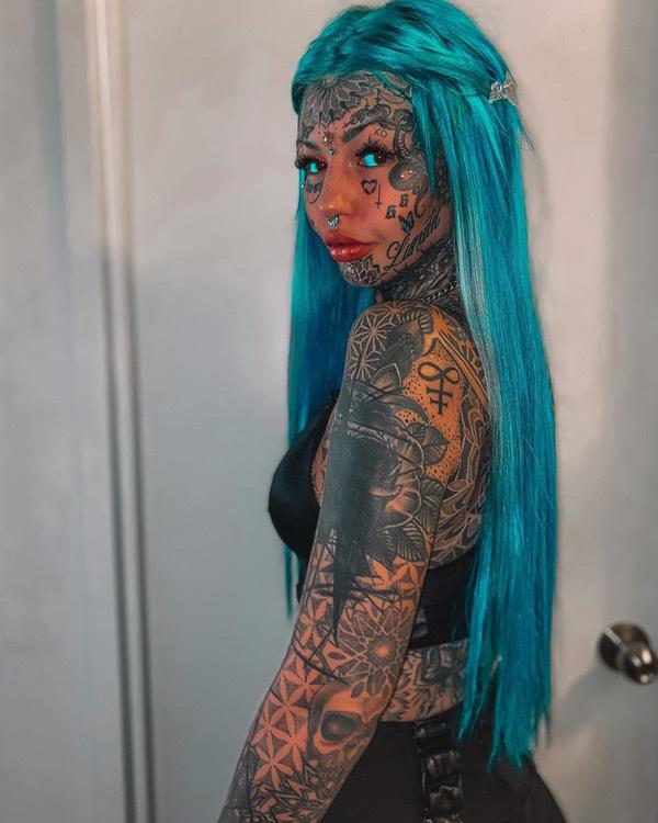 Девушка с татуировкой дракона арт (65 фото)