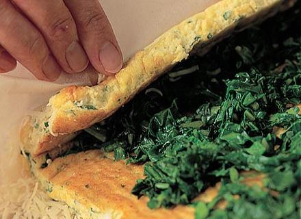 Ингредиенты для блюда «Сырный рулет с творогом и зеленью»: